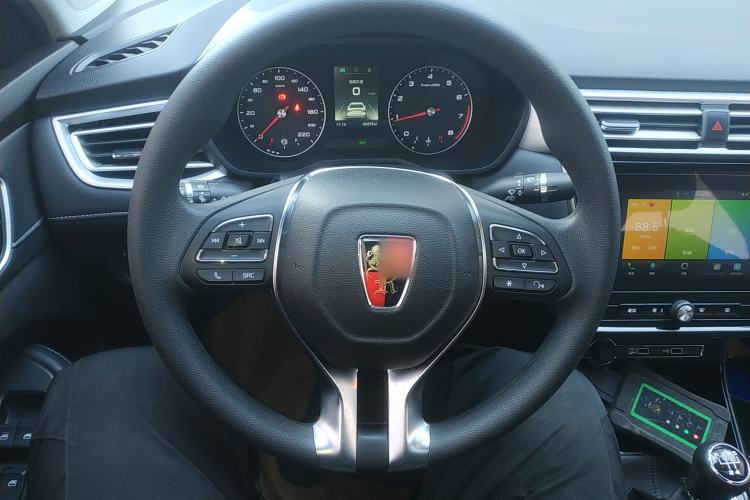 Used Roewe i5 2020 1.5L Manual 4G Connect Leehao Flagship Edition Steering Wheel