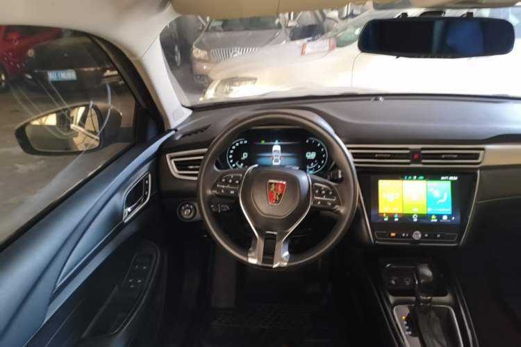 Used Roewe i5 2020 1.5L Automatic 4G Connect Luxury Flagship Edition Steering Wheel