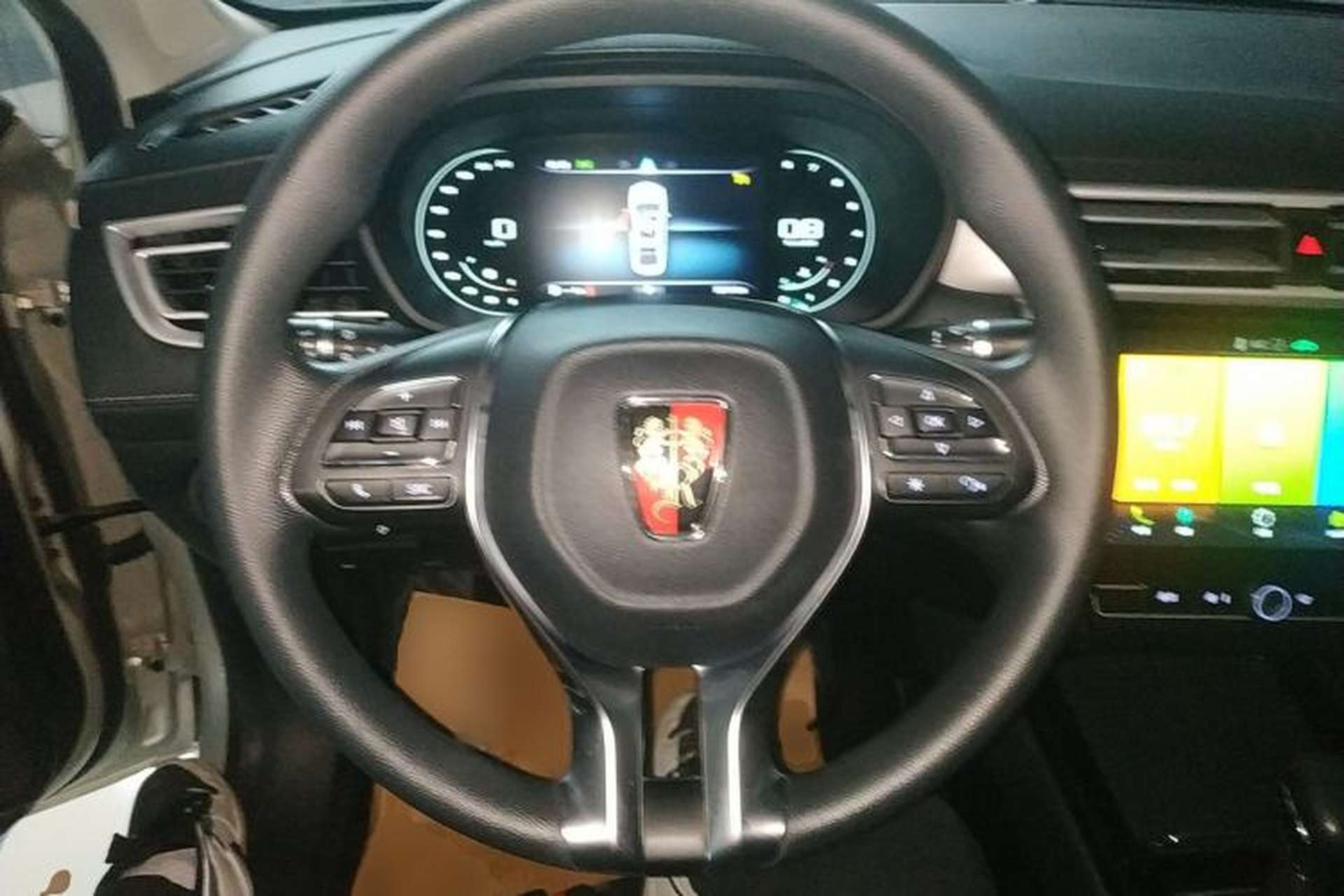 Used Roewe i5 2020 1.5L Automatic 4G Connect Luxury Flagship Edition Steering Wheel