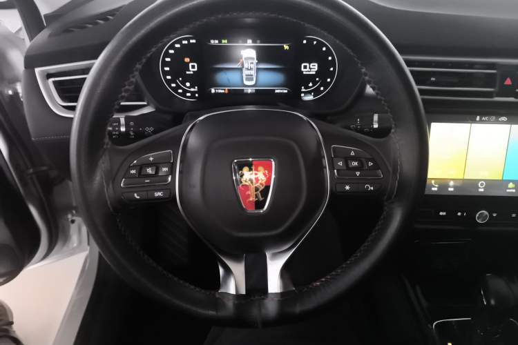 Used Roewe i5 2020 1.5L Automatic 4G Connect Luxury Flagship Edition Steering Wheel