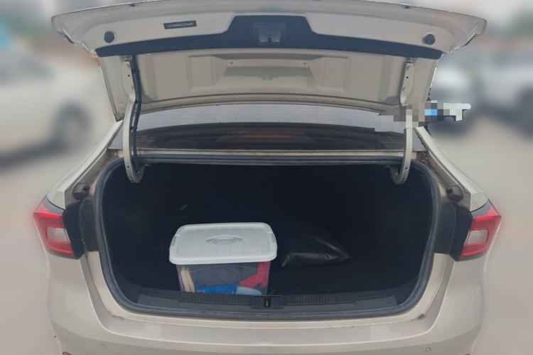 Used Roewe i5 2020 1.5L Manual 4G Connect Leehao Flagship Edition Trunk