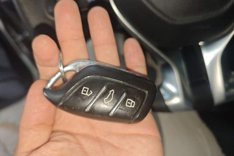 Used Roewe i5 2020 1.5L Automatic 4G Connected Linghao Edition Vehicle Key