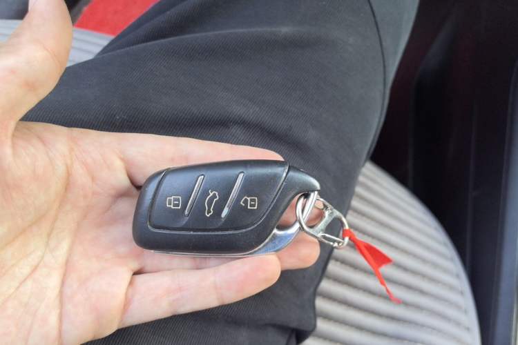 Used Roewe i5 2020 1.5L Manual 4G Connect Luxury Edition Vehicle Key