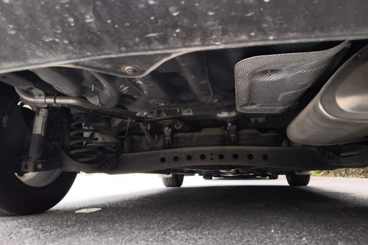 Used Roewe i5 2020 1.5L Automatic 4G Connect Luxury Flagship Edition Chassis Rear