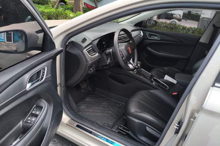 Used Roewe i5 2020 1.5L Automatic 4G Connect Luxury Flagship Edition Driver Seat
