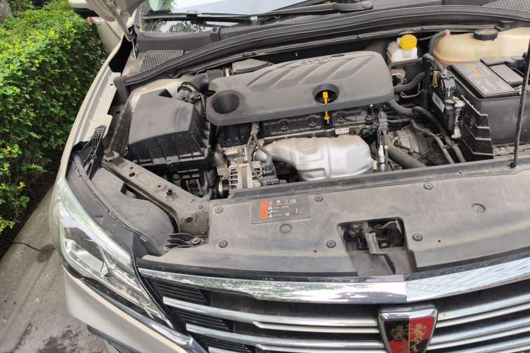 Used Roewe i5 2020 1.5L Automatic 4G Connect Luxury Flagship Edition Engine Bay Right
