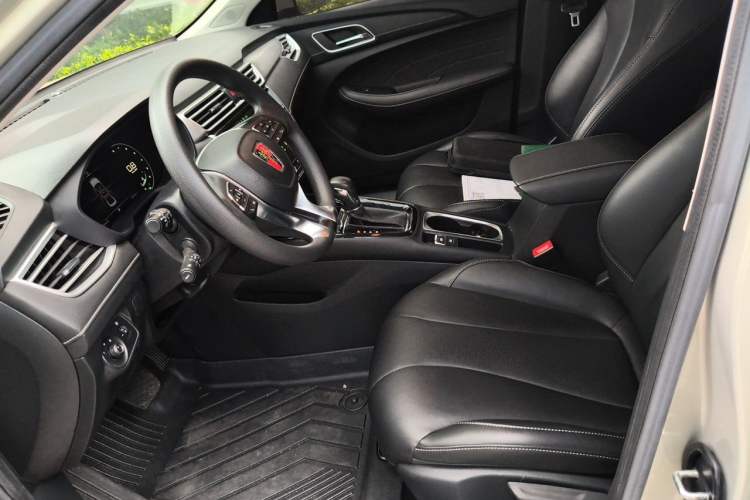 Used Roewe i5 2020 1.5L Automatic 4G Connect Luxury Flagship Edition Left Front Seat