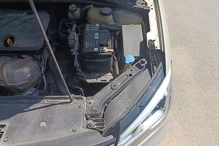 Used Roewe i5 2020 1.5L Automatic 4G Connect Luxury Flagship Edition Engine Bay Left