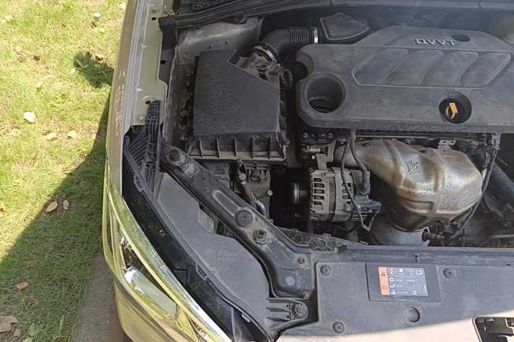 Used Roewe i5 2020 1.5L Automatic 4G Connect Luxury Flagship Edition Engine Bay Right