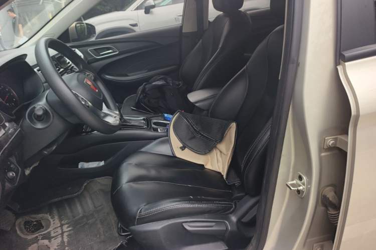 Used Roewe i5 2020 1.5L Automatic 4G Connected Linghao Edition Left Front Seat