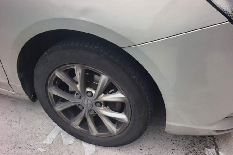 Used Roewe i5 2020 1.5L Automatic 4G Connected Linghao Edition Right Front Wheel Hub