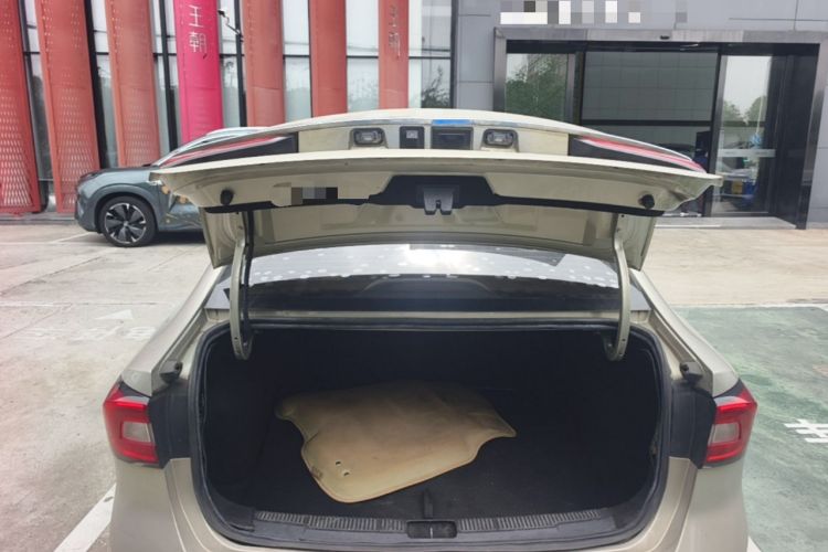 Used Roewe i5 2020 1.5L Automatic 4G Connected Linghao Edition Trunk