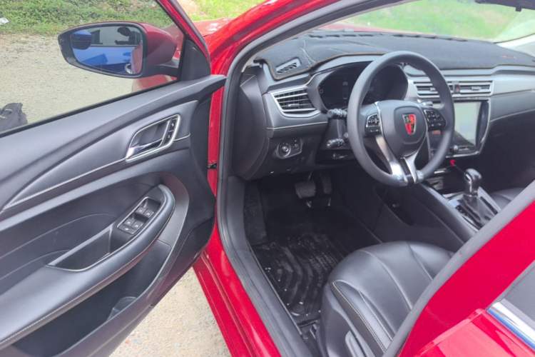 Used Roewe i5 2020 1.5L Automatic 4G Connect Luxury Flagship Edition Driver Seat