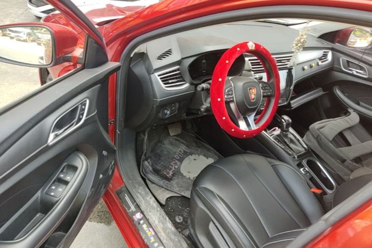 Used Roewe i5 2020 1.5L Automatic 4G Connect Luxury Flagship Edition Driver Seat