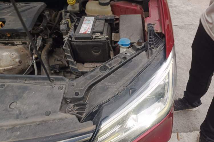 Used Roewe i5 2020 1.5L Manual 4G Connect Leehao Flagship Edition Engine Bay Left