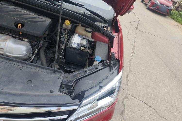 Used Roewe i5 2020 1.5L Automatic 4G Connect Luxury Flagship Edition Engine Bay Left