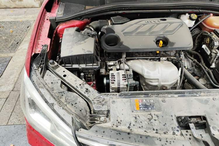 Used Roewe i5 2020 1.5L Automatic 4G Connect Luxury Flagship Edition Engine Bay Right