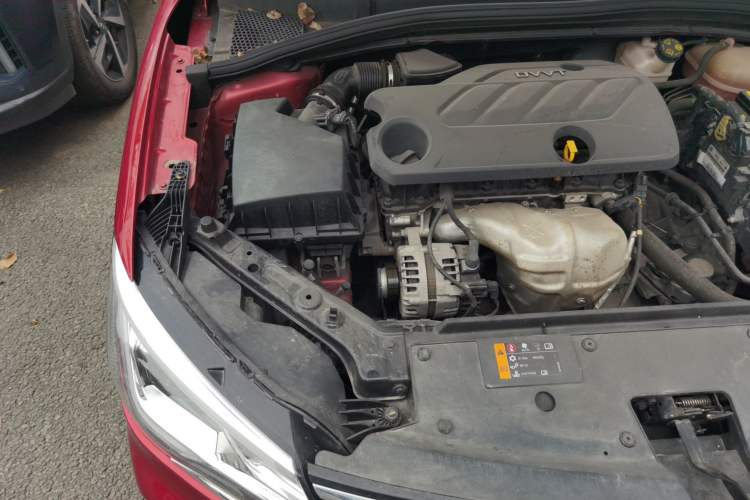 Used Roewe i5 2020 1.5L Automatic 4G Connect Luxury Flagship Edition Engine Bay Right