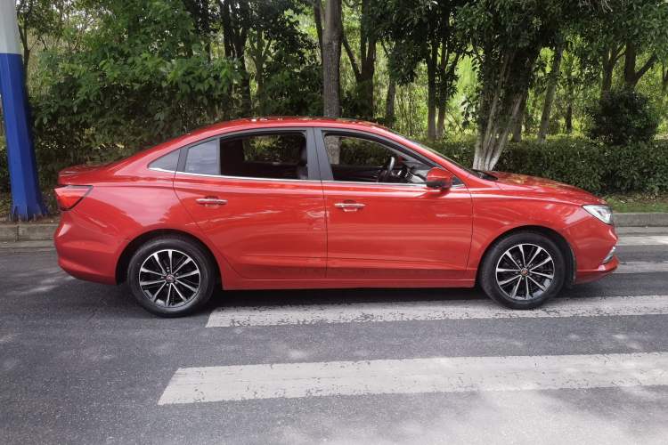 Used Roewe i5 2020 1.5L Automatic 4G Connect Luxury Flagship Edition Exterior 1