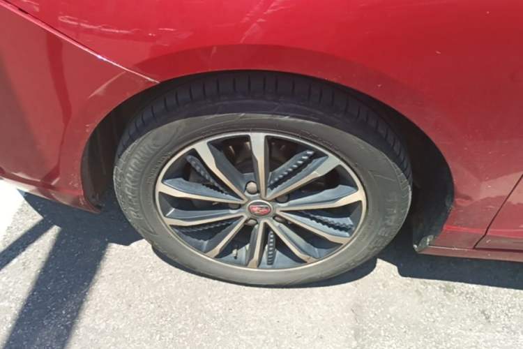 Used Roewe i5 2020 1.5L Automatic 4G Connect Luxury Flagship Edition Exterior 4