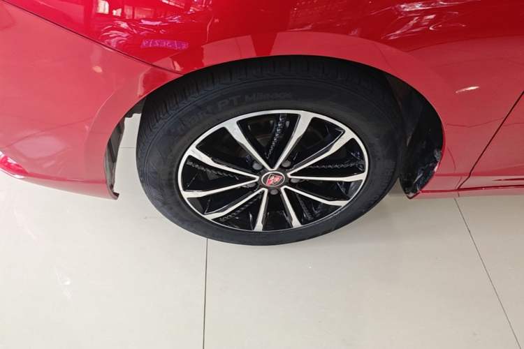Used Roewe i5 2020 1.5L Automatic 4G Connect Luxury Flagship Edition Exterior 4