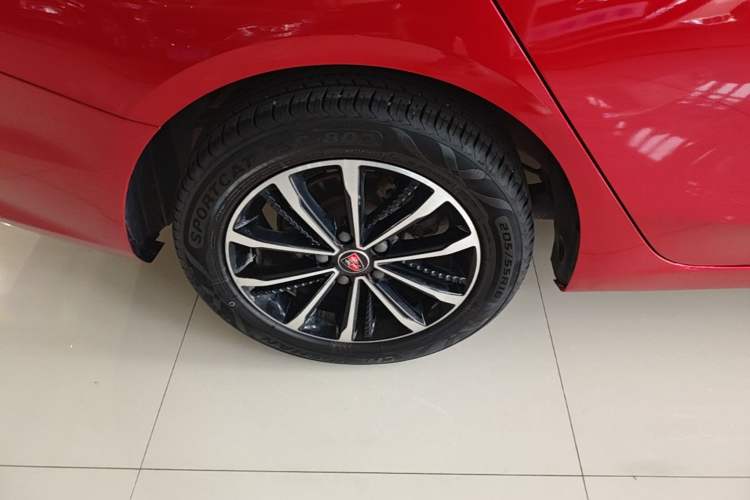 Used Roewe i5 2020 1.5L Automatic 4G Connect Luxury Flagship Edition Exterior 5