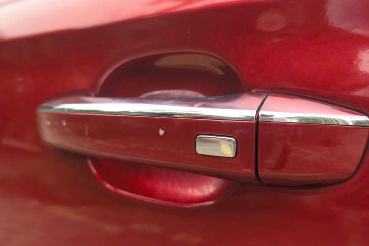 Used Roewe i5 2020 1.5L Automatic 4G Connect Luxury Flagship Edition Exterior 9