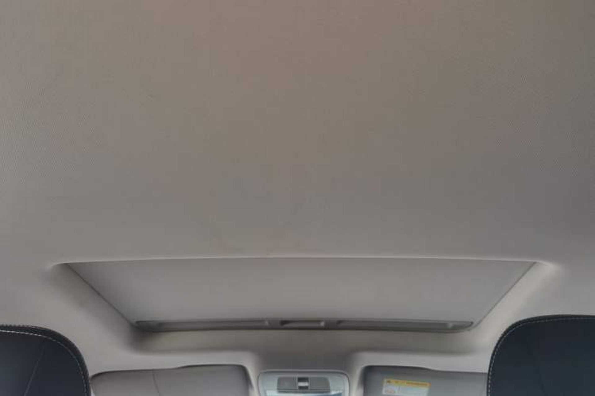 Used Roewe i5 2020 1.5L Automatic 4G Connect Luxury Flagship Edition Headliner