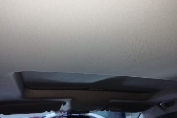 Used Roewe i5 2020 1.5L Automatic 4G Connected Linghao Edition Headliner