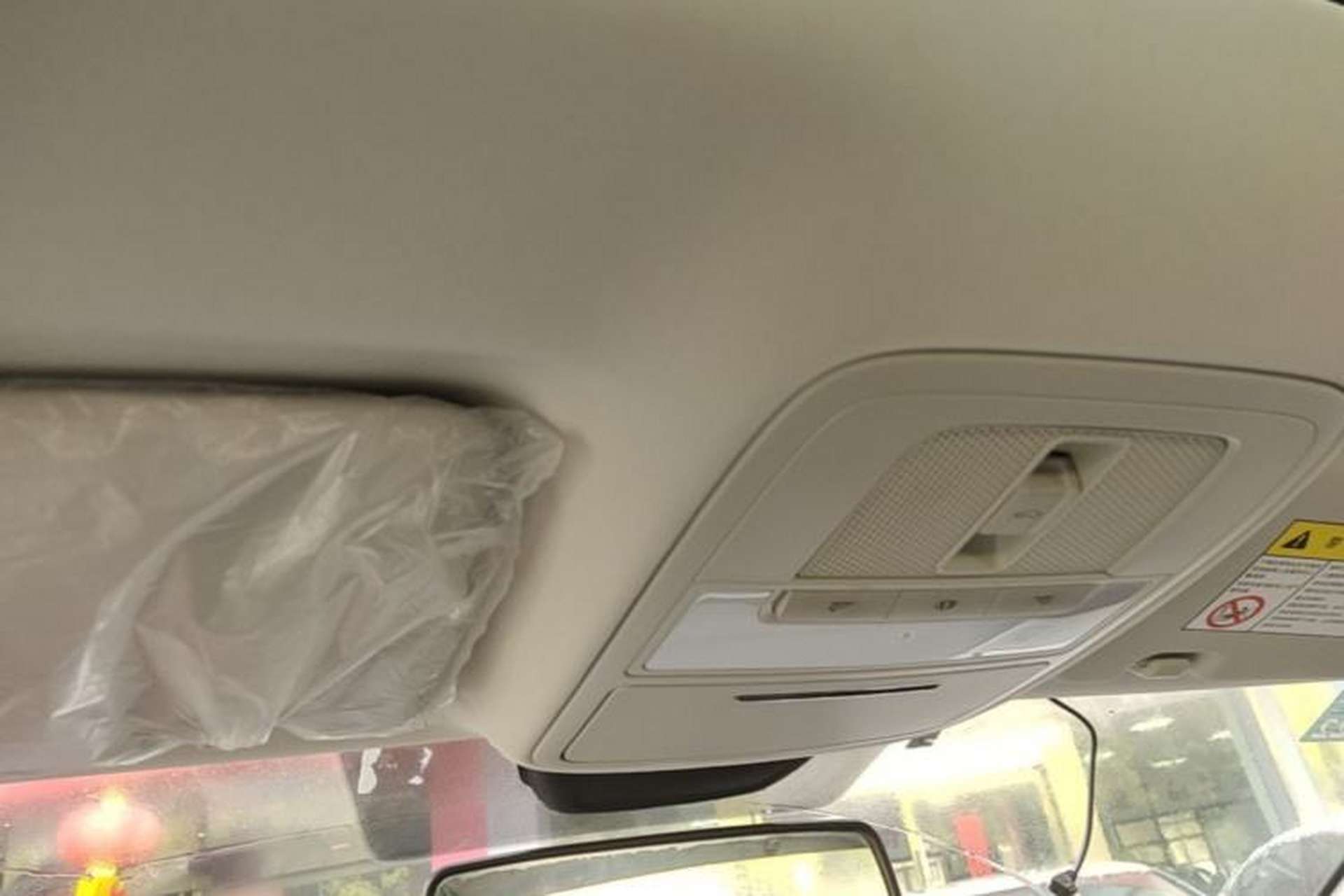 Used Roewe i5 2020 1.5L Automatic 4G Connect Luxury Flagship Edition Headliner
