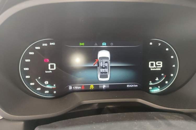 Used Roewe i5 2020 1.5L Automatic 4G Connect Luxury Flagship Edition Instrument Cluster