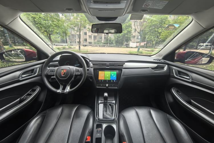 Used Roewe i5 2020 1.5L Automatic 4G Connect Luxury Flagship Edition Interior 10