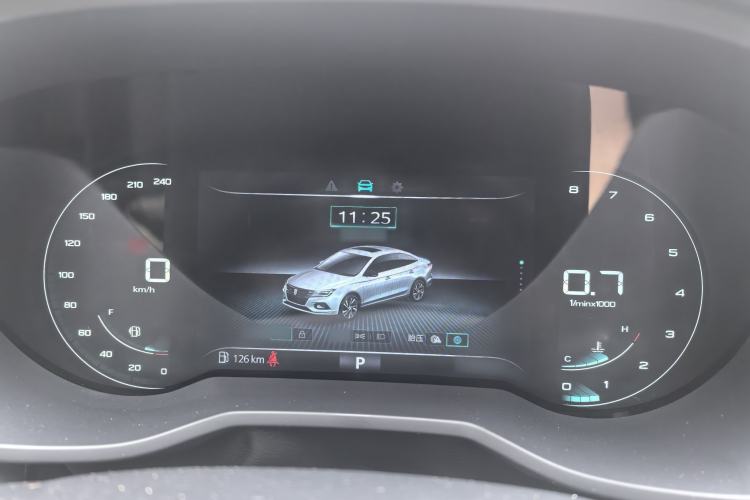 Used Roewe i5 2020 1.5L Automatic 4G Connect Luxury Flagship Edition Interior 3
