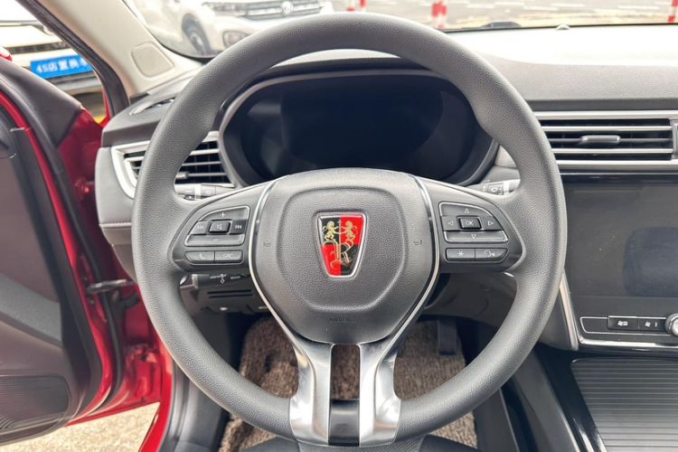 Used Roewe i5 2020 1.5L Automatic 4G Connect Luxury Flagship Edition Interior 8