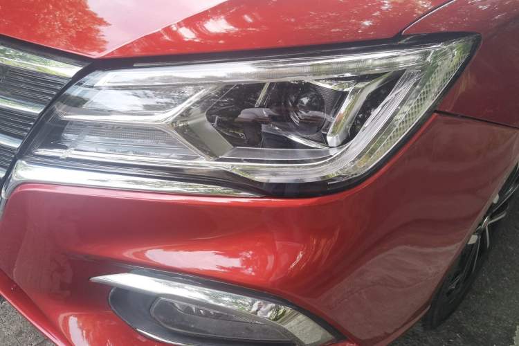 Used Roewe i5 2020 1.5L Automatic 4G Connect Luxury Flagship Edition Left Front Headlight