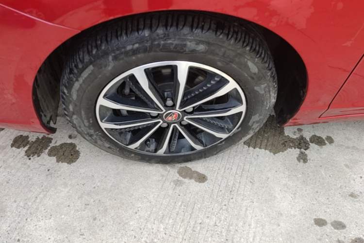Used Roewe i5 2020 1.5L Automatic 4G Connect Luxury Flagship Edition Left Front Wheel Hub