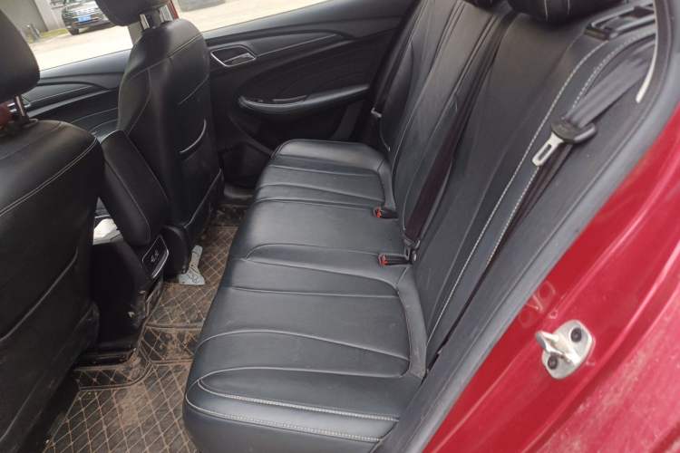 Used Roewe i5 2020 1.5L Manual 4G Connect Leehao Flagship Edition Left Rear Seat