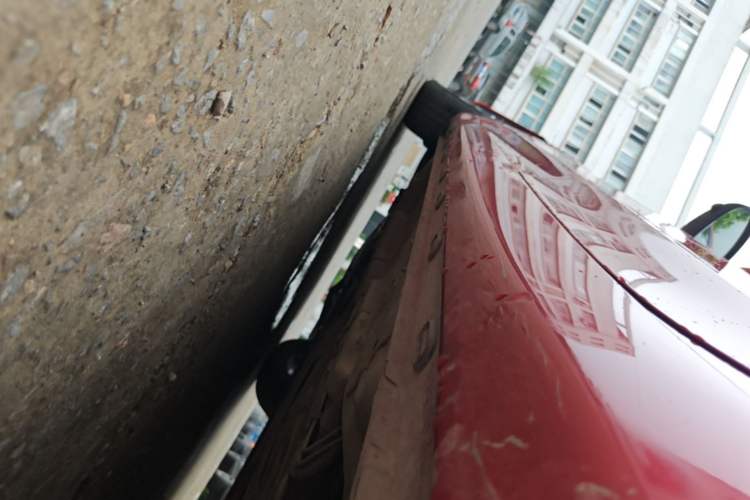 Used Roewe i5 2020 1.5L Automatic 4G Connect Luxury Flagship Edition Left Side Sill
