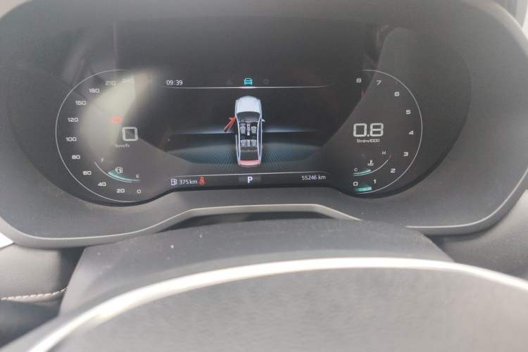 Used Roewe i5 2020 1.5L Automatic 4G Connect Luxury Flagship Edition Odometer Close Up