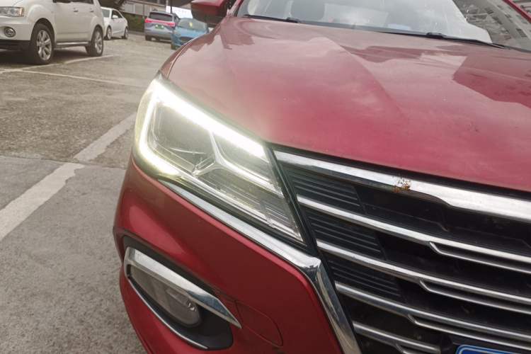 Used Roewe i5 2020 1.5L Manual 4G Connect Leehao Flagship Edition Right Front Headlight