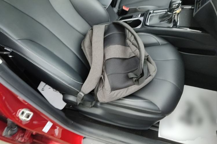 Used Roewe i5 2020 1.5L Automatic 4G Connect Luxury Flagship Edition Right Front Seat