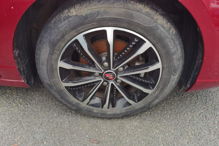 Used Roewe i5 2020 1.5L Automatic 4G Connect Luxury Flagship Edition Right Front Wheel Hub