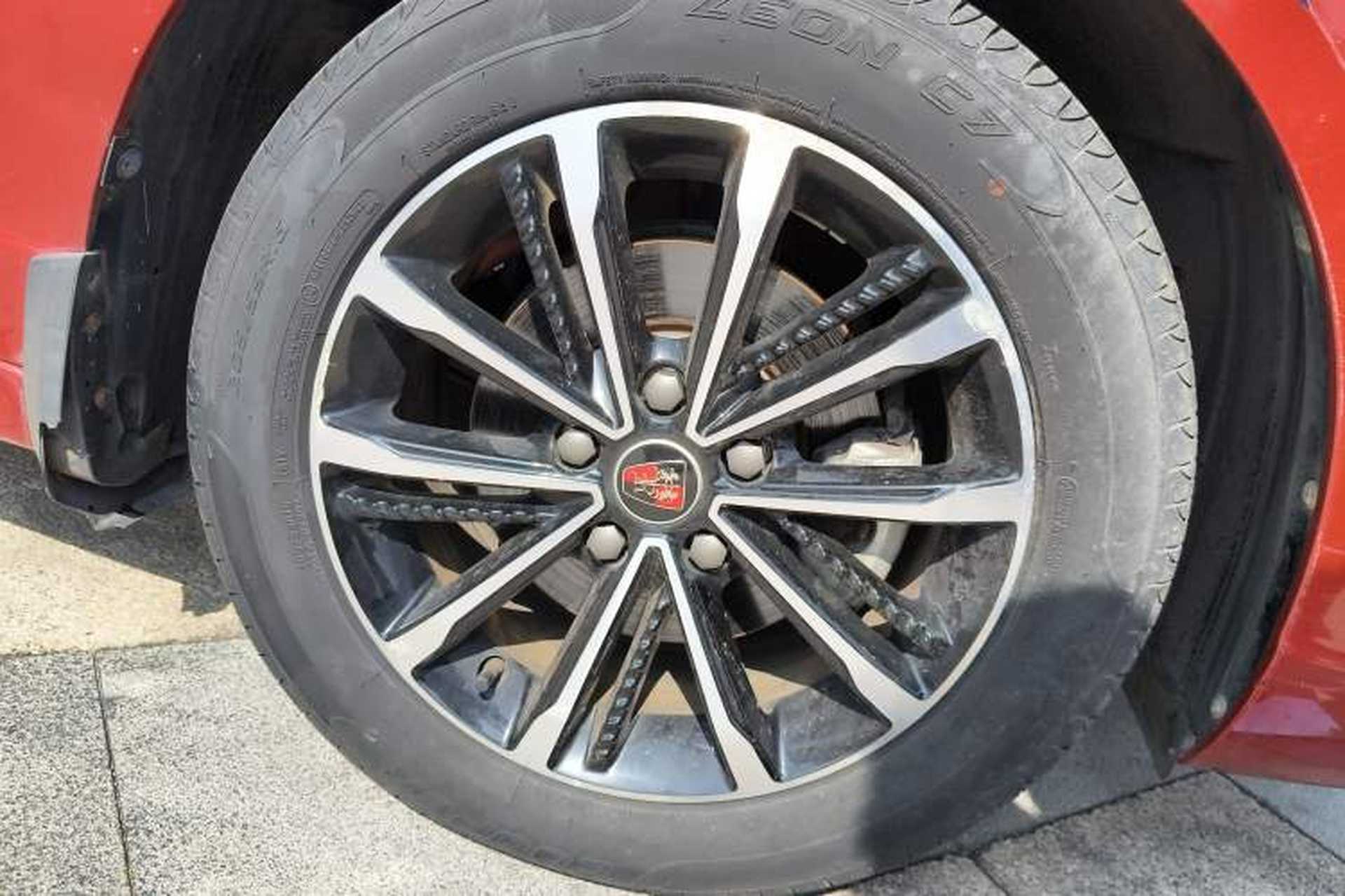 Used Roewe i5 2020 1.5L Automatic 4G Connect Luxury Flagship Edition Right Front Wheel Hub