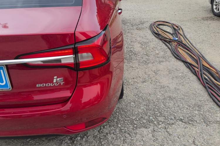 Used Roewe i5 2020 1.5L Automatic 4G Connect Luxury Flagship Edition Right Rear Taillight