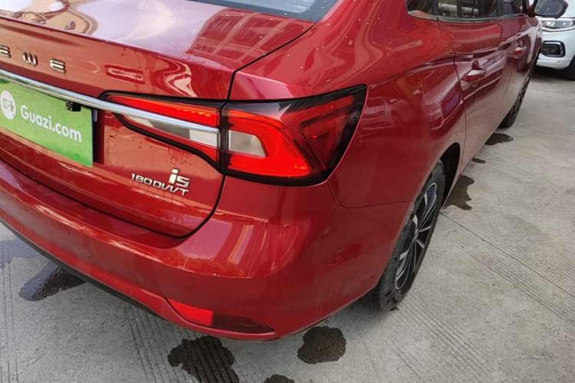 Used Roewe i5 2020 1.5L Automatic 4G Connect Luxury Flagship Edition Right Rear Taillight