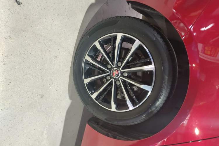 Used Roewe i5 2020 1.5L Automatic 4G Connect Luxury Flagship Edition Right Rear Wheel Hub