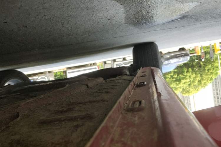 Used Roewe i5 2020 1.5L Automatic 4G Connect Luxury Flagship Edition Right Side Sill