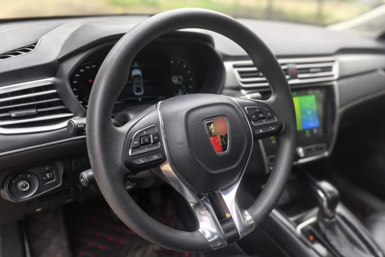 Used Roewe i5 2020 1.5L Automatic 4G Connect Luxury Flagship Edition Steering Wheel