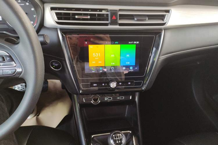 Used Roewe i5 2020 1.5L Manual 4G Connect Leehao Flagship Edition Audio And AC Panel