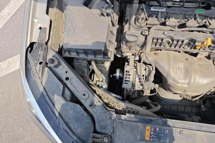 Used Roewe i5 2020 1.5L Automatic 4G Connected Linghao Edition Engine Bay Right